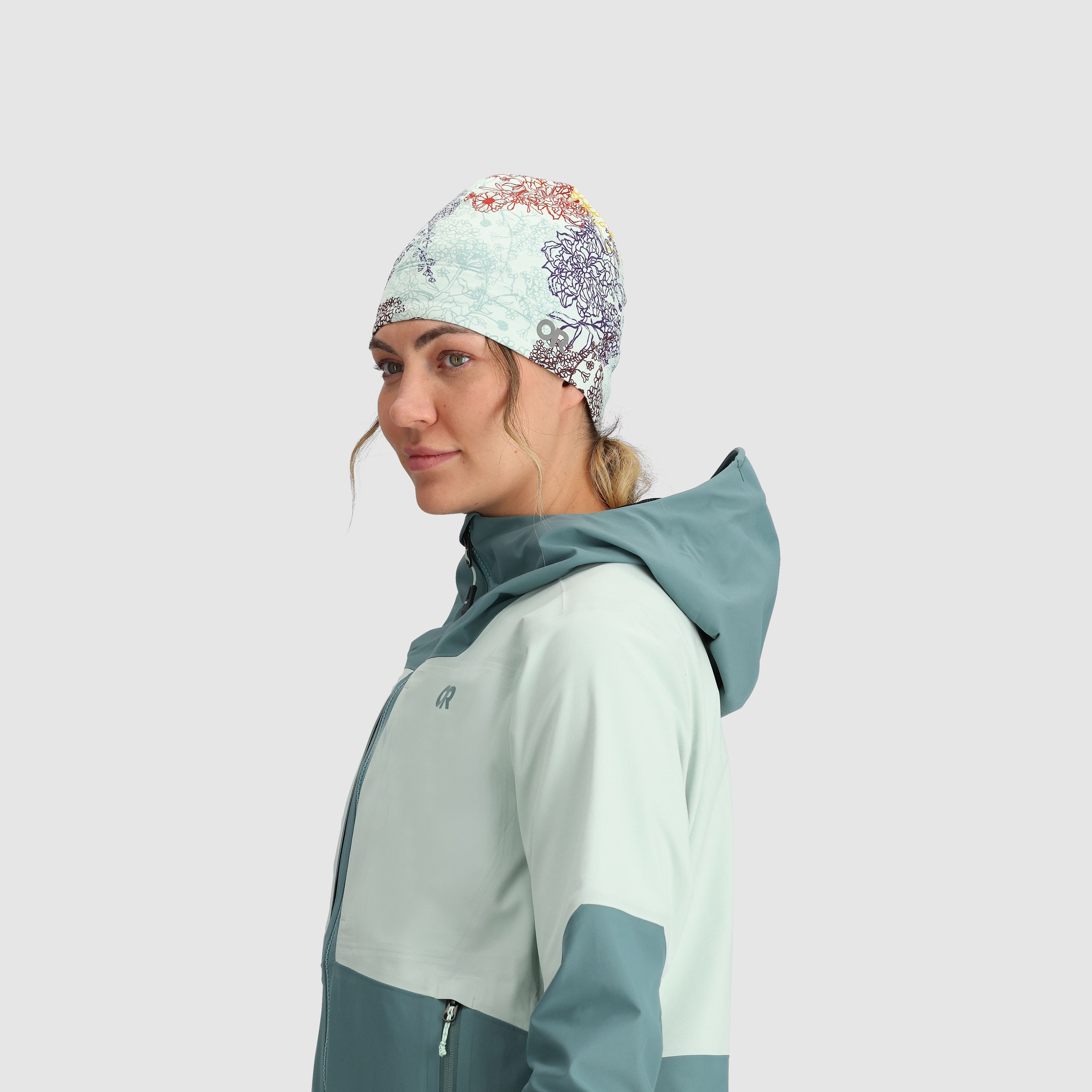 Lightweight Moisture-Wicking Beanie for Winter Sports | Bluet