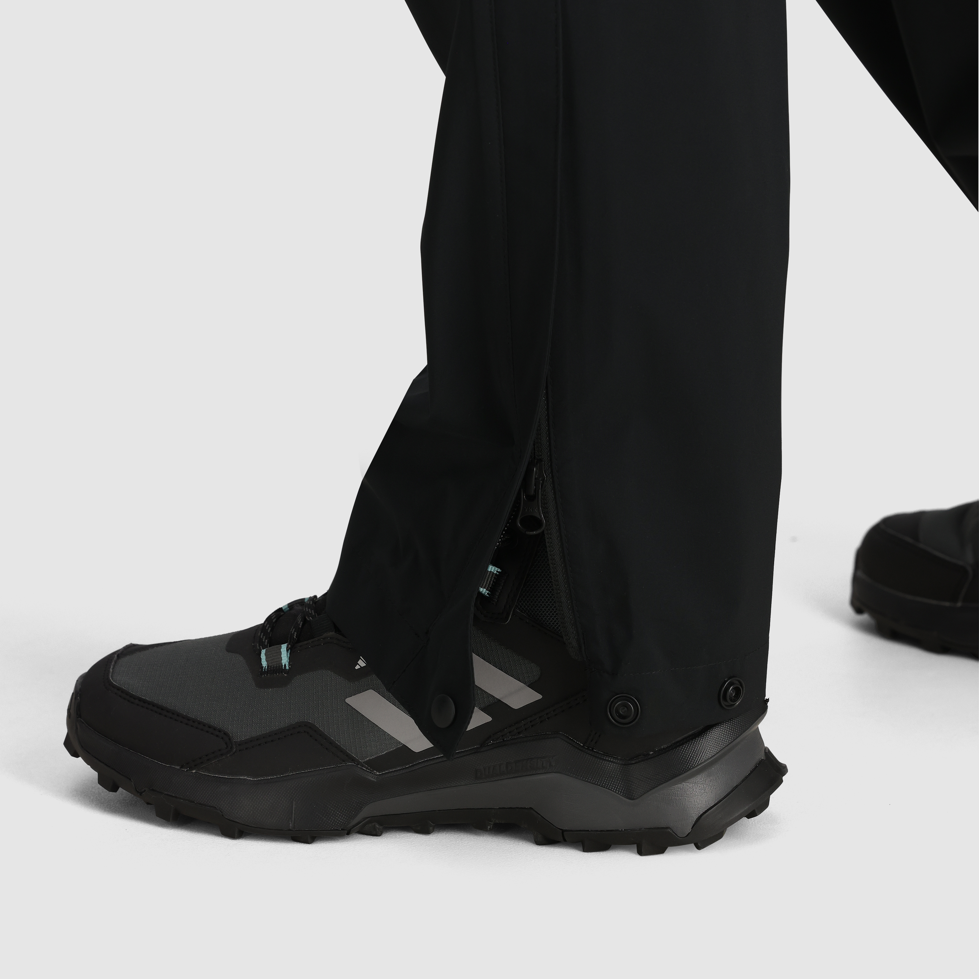 Women's Waterproof Stretch Rain Pants for Hiking | Stratoburst
