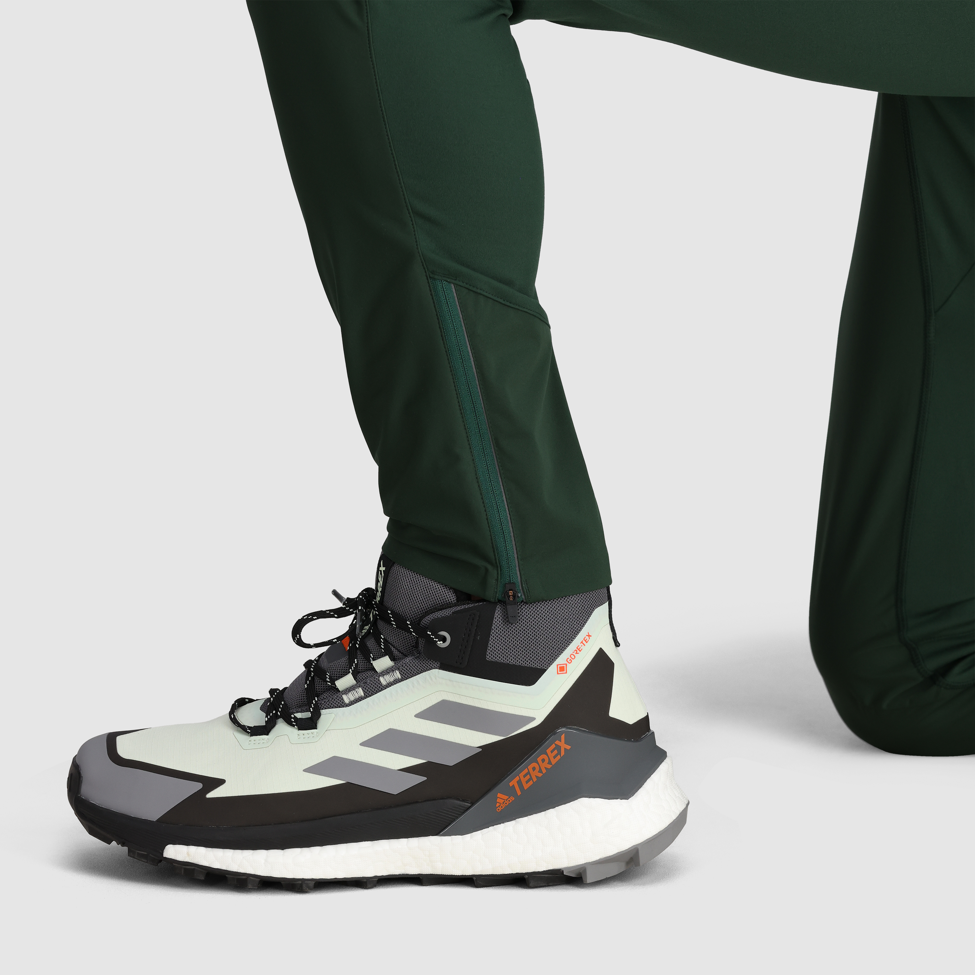 Men's Windproof Pants for Active Wear | Deviator Wind Pants