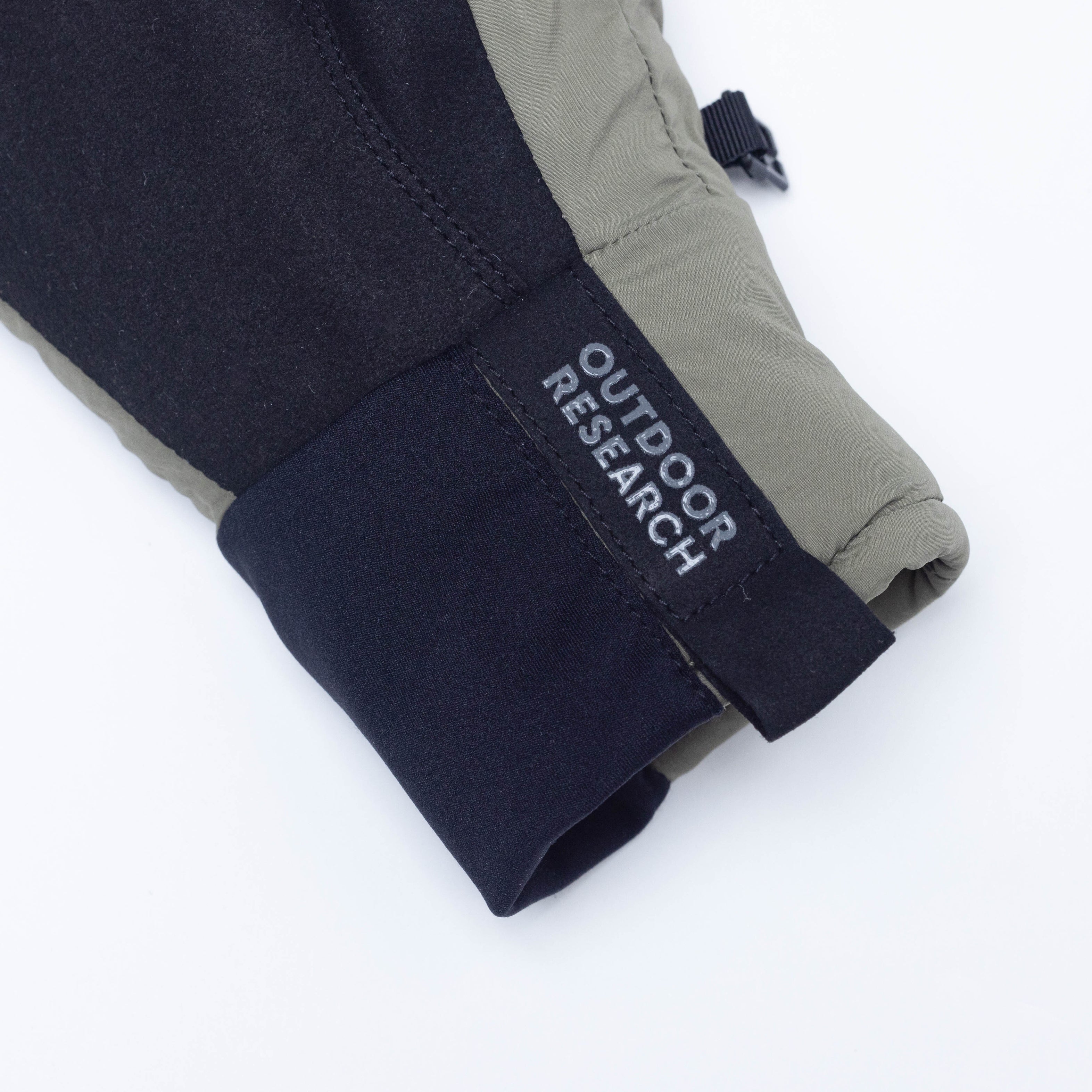 Recycled Insulated Mittens for Cold Weather & Hiking | Shadow
